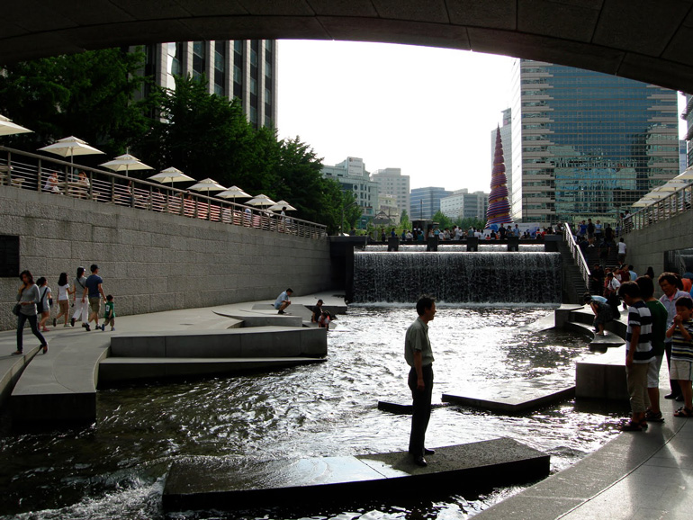 Cheonggyecheon-07