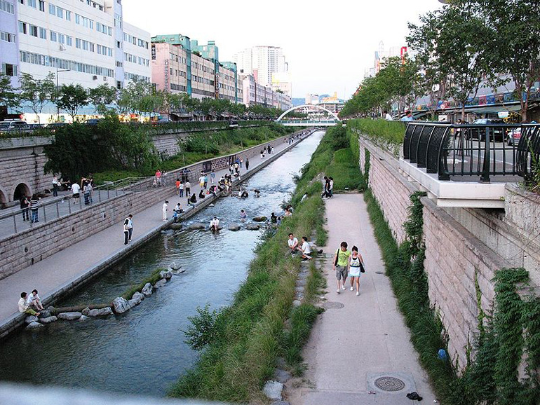 Cheonggyecheon-11